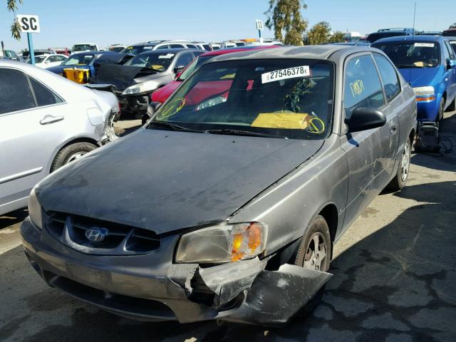 KMHCG35C81U148142 - 2001 HYUNDAI ACCENT GS GRAY photo 2