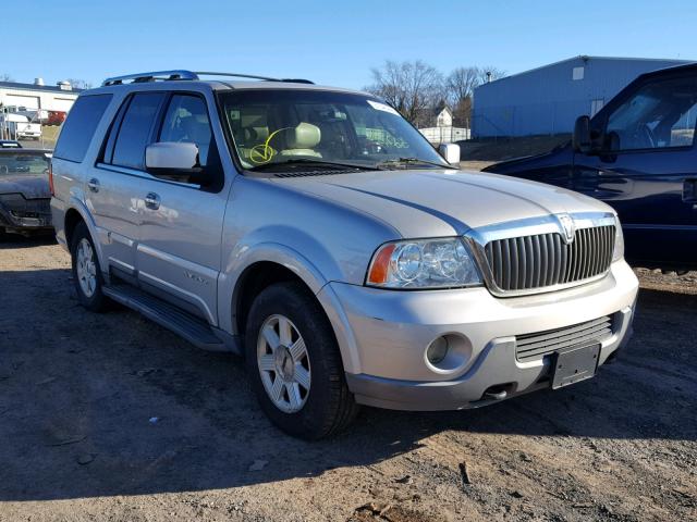 5LMFU28RX3LJ46141 - 2003 LINCOLN NAVIGATOR SILVER photo 1