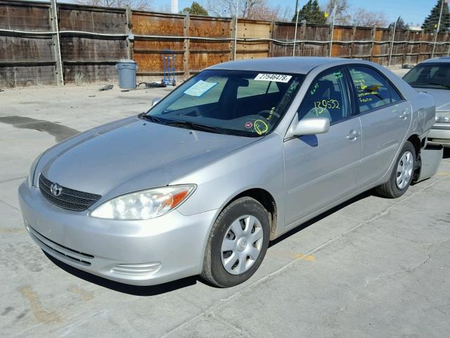 4T1BE32K14U848313 - 2004 TOYOTA CAMRY LE SILVER photo 2