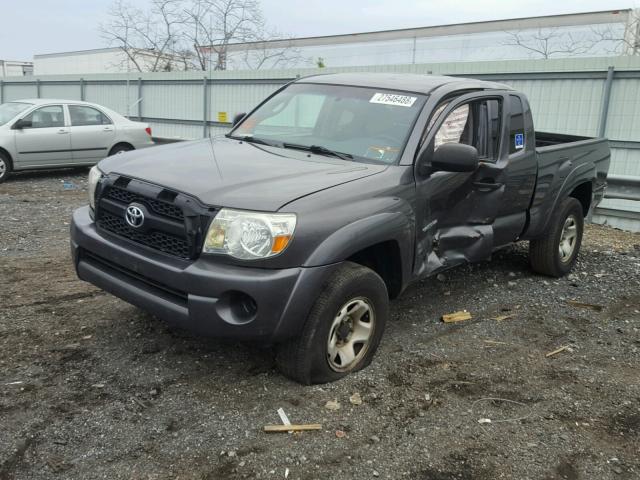 5TFUX4EN9BX003580 - 2011 TOYOTA TACOMA ACC GRAY photo 2