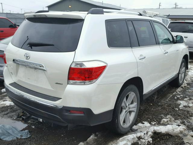 5TDDK3EH1DS210332 - 2013 TOYOTA HIGHLANDER WHITE photo 4