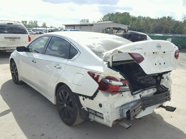 1N4AL3AP3HC256965 - 2017 NISSAN ALTIMA 2.5 WHITE photo 3