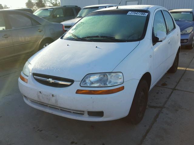 KL1TD56626B639916 - 2006 CHEVROLET AVEO BASE WHITE photo 2