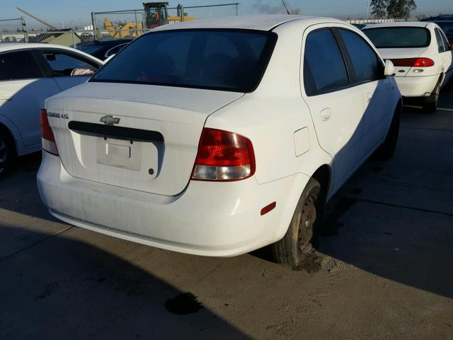 KL1TD56626B639916 - 2006 CHEVROLET AVEO BASE WHITE photo 4