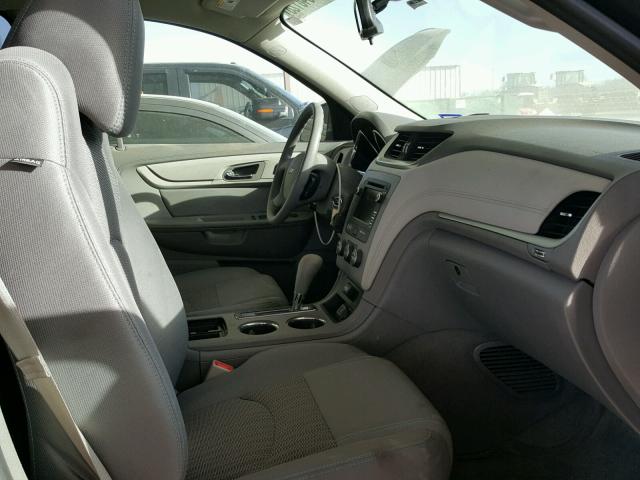 1GNKRFED5HJ300370 - 2017 CHEVROLET TRAVERSE L GRAY photo 5