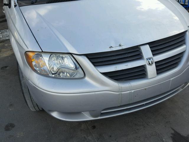 1D4GP45R85B139963 - 2005 DODGE CARAVAN SX SILVER photo 9