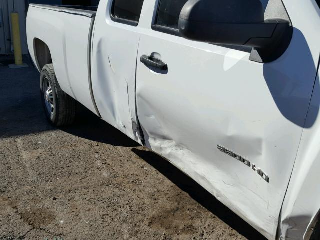 1GC2CVCGXBZ182360 - 2011 CHEVROLET SILVERADO WHITE photo 9