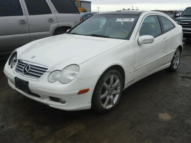 WDBRN64J84A586606 - 2004 MERCEDES-BENZ C 320 SPOR WHITE photo 2