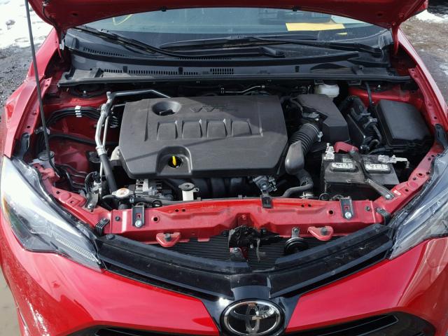 5YFBURHEXJP756007 - 2018 TOYOTA COROLLA L RED photo 7