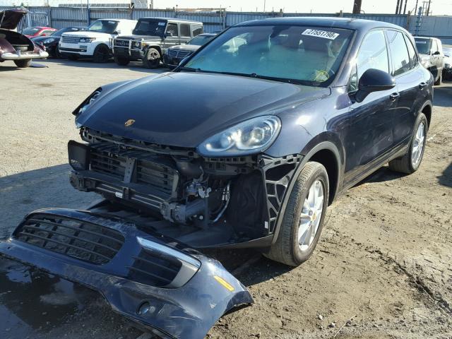 WP1AA2A29GKA14098 - 2016 PORSCHE CAYENNE BLUE photo 2