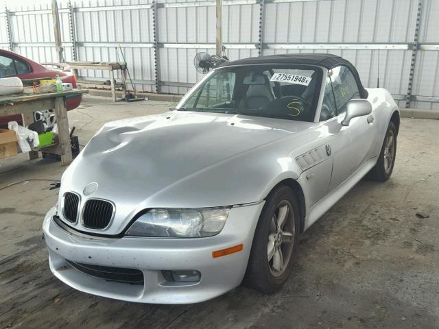 4USCN33402LK52406 - 2002 BMW Z3 2.5 SILVER photo 2