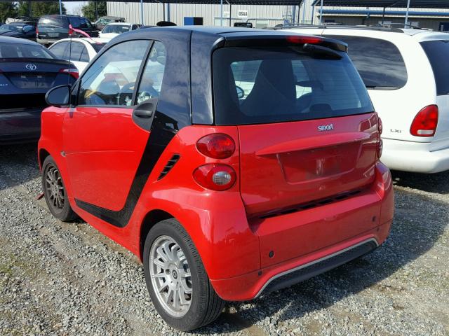 WMEEJ3BA7EK746324 - 2014 SMART FORTWO PUR RED photo 3