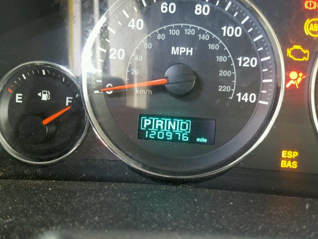 1J8HG68247C661734 - 2007 JEEP COMMANDER მწვანე ფოტო 8