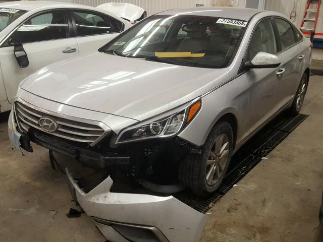 5NPE24AFXGH376437 - 2016 HYUNDAI SONATA SE SILVER photo 2