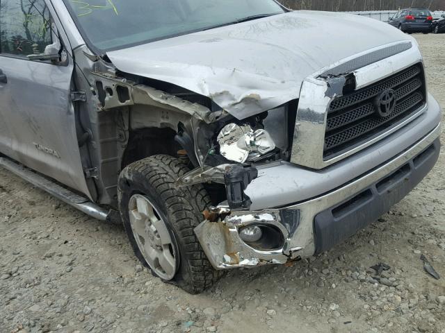 5TFBV54108X053875 - 2008 TOYOTA TUNDRA DOU SILVER photo 9