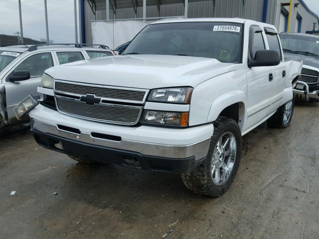 2GCEK13T361173536 - 2006 CHEVROLET SILVERADO WHITE photo 2