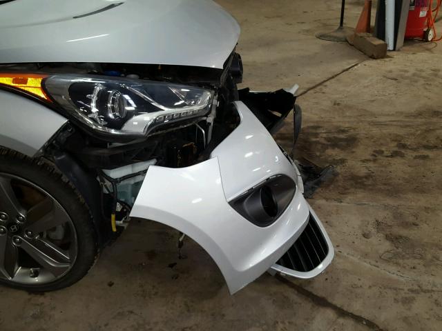 KMHTC6AE5EU182677 - 2014 HYUNDAI VELOSTER T SILVER photo 9