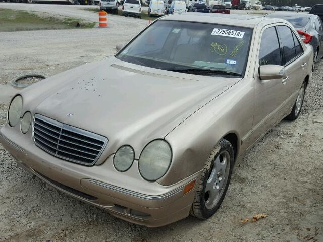 WDBJF70J51B266753 - 2001 MERCEDES-BENZ E 430 GOLD photo 2