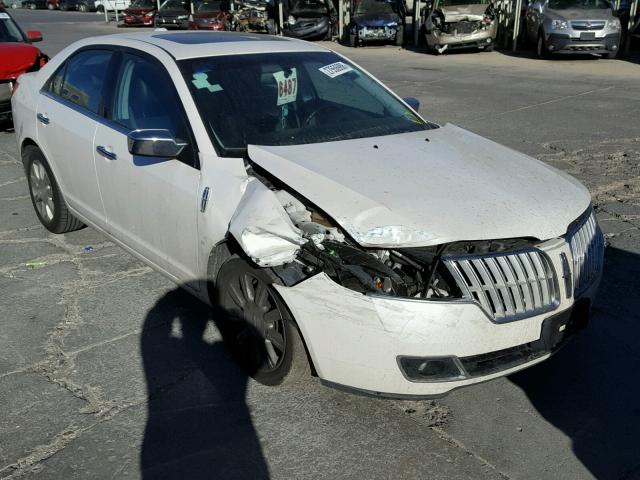 3LNHL2GC6AR615266 - 2010 LINCOLN MKZ WHITE photo 1