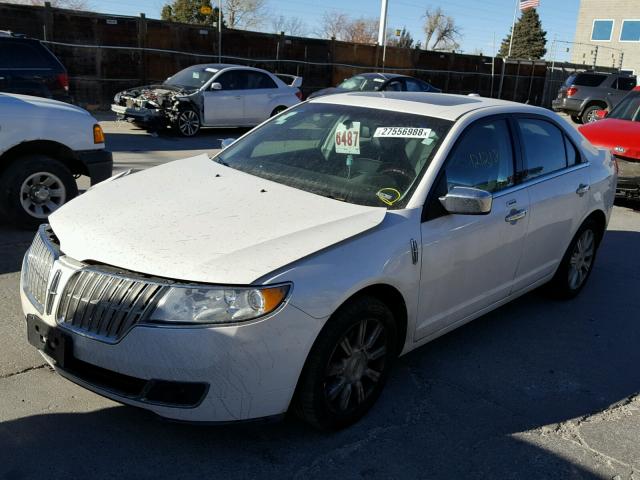 3LNHL2GC6AR615266 - 2010 LINCOLN MKZ WHITE photo 2