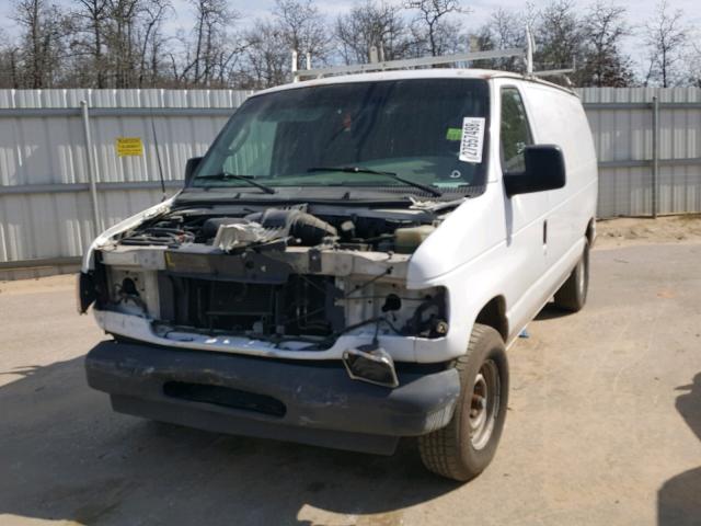 1FTRE14263HA31947 - 2003 FORD ECONOLINE WHITE photo 2