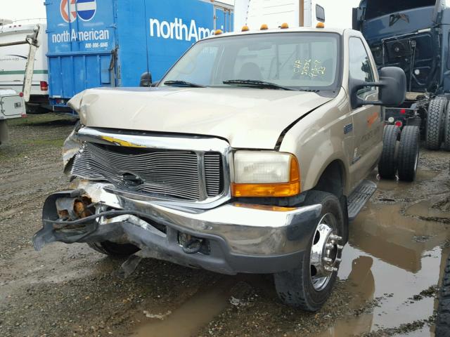 1FDAF57F4YEC74919 - 2000 FORD F550 SUPER GOLD photo 2