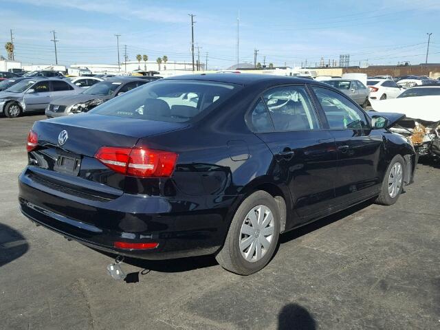 3VW2K7AJ2FM416654 - 2015 VOLKSWAGEN JETTA BASE Սև լուսանկար 4