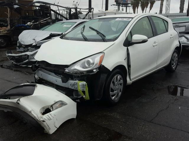 JTDKDTB37F1110455 - 2015 TOYOTA PRIUS C WHITE photo 2