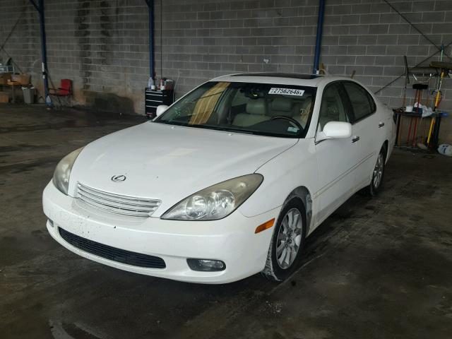 JTHBF30G030100723 - 2003 LEXUS ES 300 WHITE photo 2