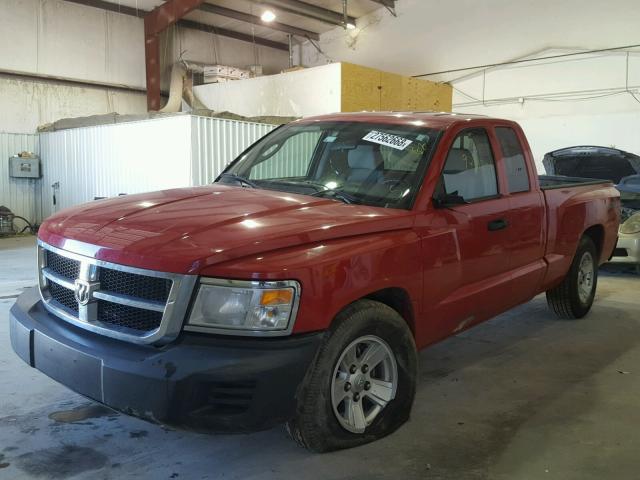 1D7HE32K38S553929 - 2008 DODGE DAKOTA SXT RED photo 2