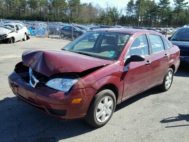 1FAHP34N57W162354 - 2007 FORD FOCUS ZX4 RED photo 2