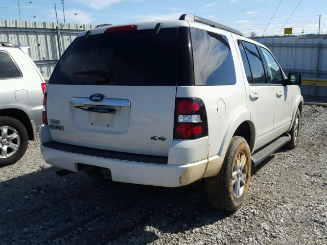 1FMEU73E98UA89349 - 2008 FORD EXPLORER X WHITE photo 4