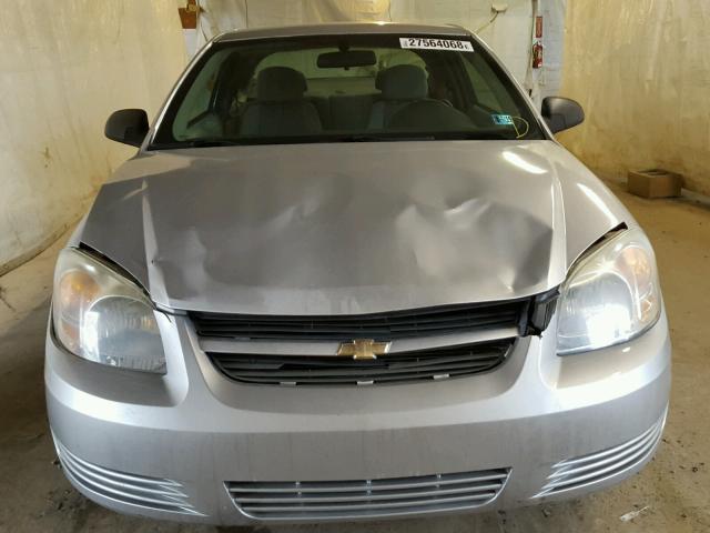 1G1AK12FX57635613 - 2005 CHEVROLET COBALT SILVER photo 9