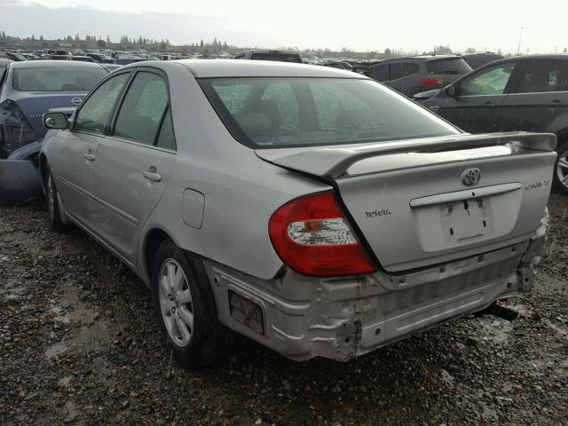 4T1BE30K03U645138 - 2003 TOYOTA CAMRY LE SILVER photo 3