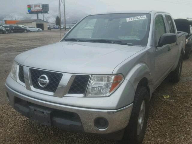 1N6AD07W37C449794 - 2007 NISSAN FRONTIER C SILVER photo 2