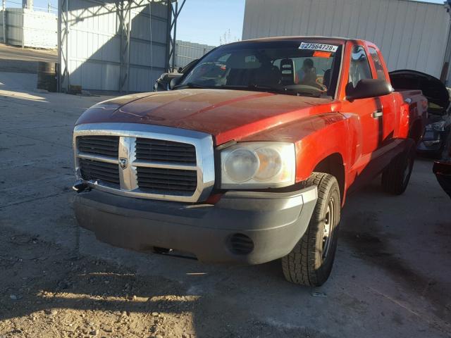 1D7HE22KX6S523558 - 2006 DODGE DAKOTA ST MAROON photo 2