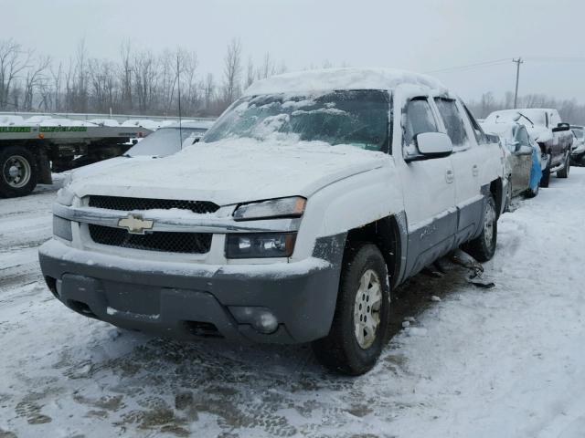 3GNEK13TX2G184977 - 2002 CHEVROLET AVALANCHE WHITE photo 2