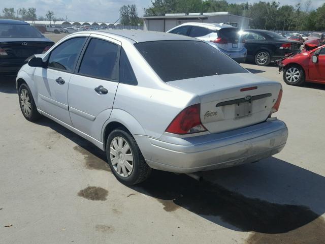 1FAFP34304W144748 - 2004 FORD FOCUS SE C SILVER photo 3