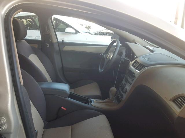 1G1ZA5EUXBF363573 - 2011 CHEVROLET MALIBU LS 金色 照片 5