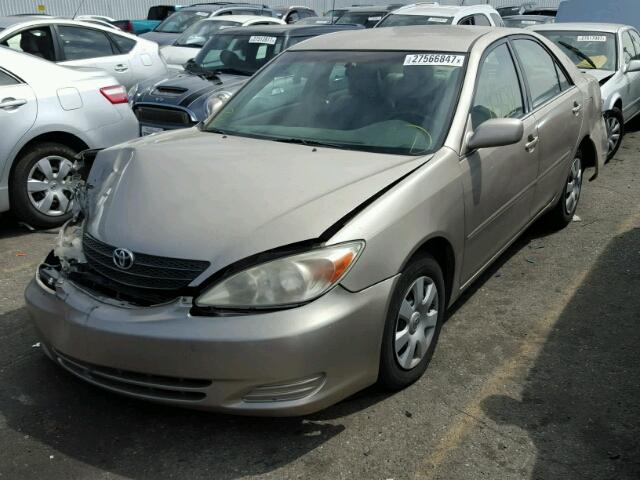 4T1BE32K23U772373 - 2003 TOYOTA CAMRY GOLD photo 2