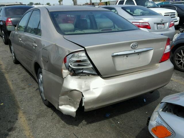 4T1BE32K23U772373 - 2003 TOYOTA CAMRY GOLD photo 3