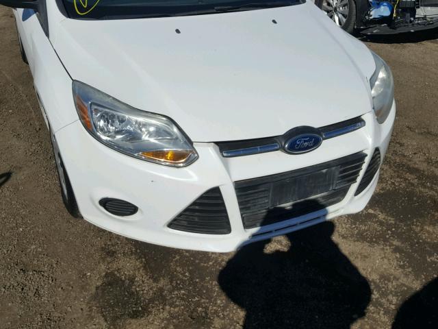 1FAHP3E27CL429414 - 2012 FORD FOCUS S WHITE photo 9