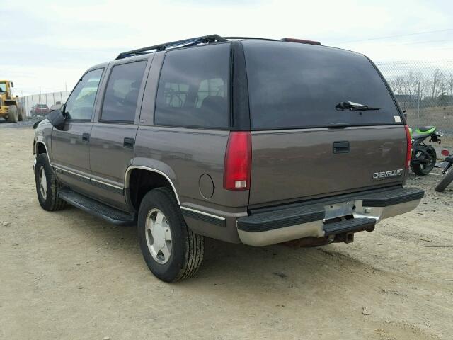 1GNEK13R7VJ361928 - 1997 CHEVROLET TAHOE K150 BROWN photo 3