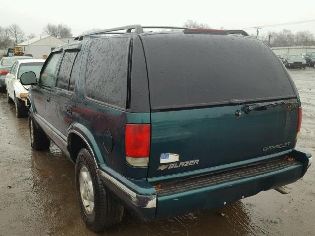 1GNDT13W8T2180441 - 1996 CHEVROLET BLAZER GREEN photo 3