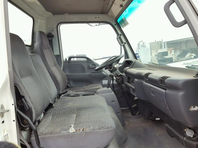 JALC4B16377001787 - 2007 ISUZU NPR WHITE photo 5