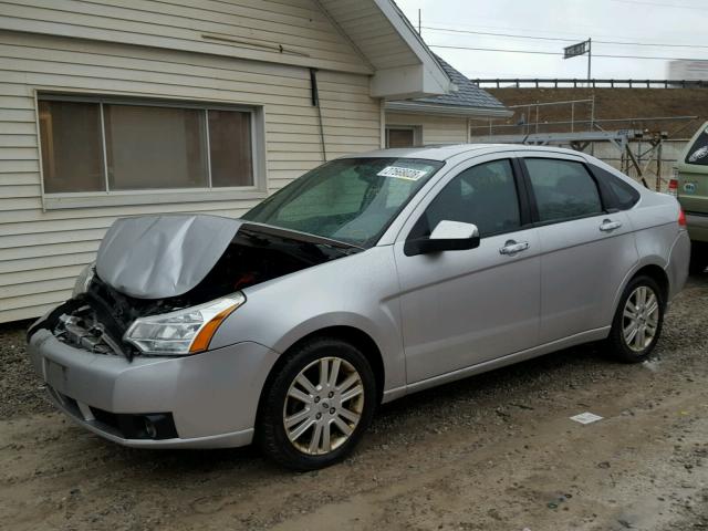 1FAHP3HN8BW144255 - 2011 FORD FOCUS SEL SILVER photo 2