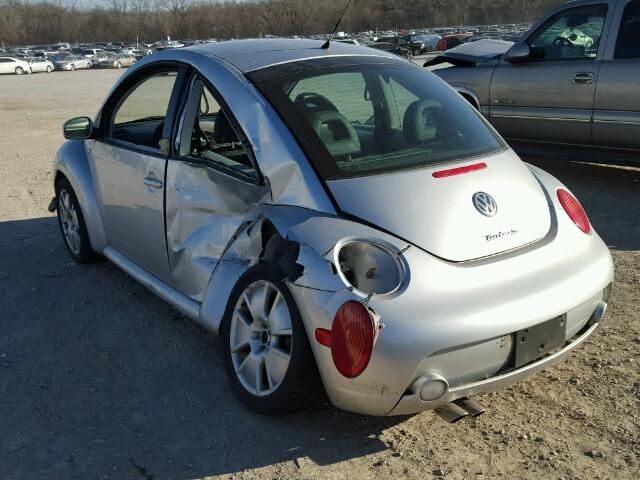 3VWFE21C92M439601 - 2002 VOLKSWAGEN NEW BEETLE 银色 照片 3