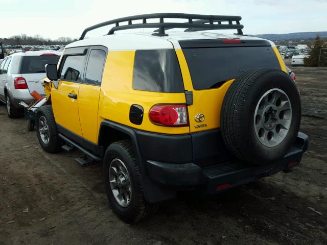 JTEBU11F770001805 - 2007 TOYOTA FJ CRUISER YELLOW photo 3