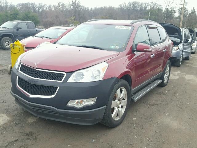 1GNKVGED0BJ323211 - 2011 CHEVROLET TRAVERSE L RED photo 2