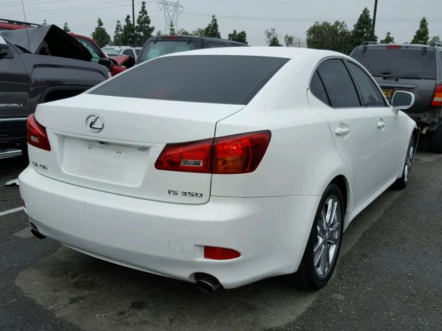 JTHBE262X65002508 - 2006 LEXUS IS 350 WHITE photo 4